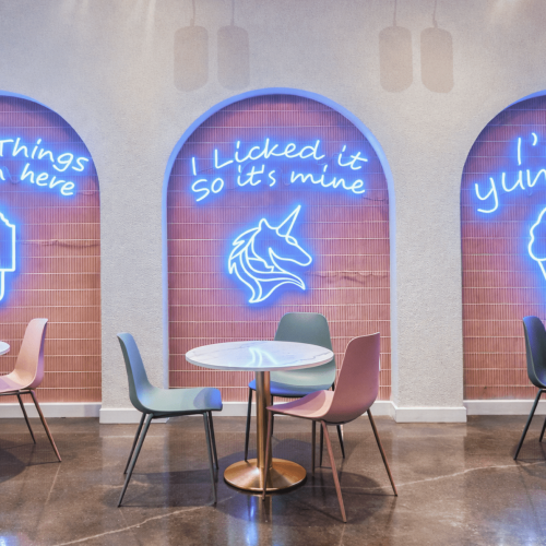 I Scream Gelato storefront in Plano Texas offering fresh Italian gelato, ice cream, milkshakes, waffles, and crêpes.