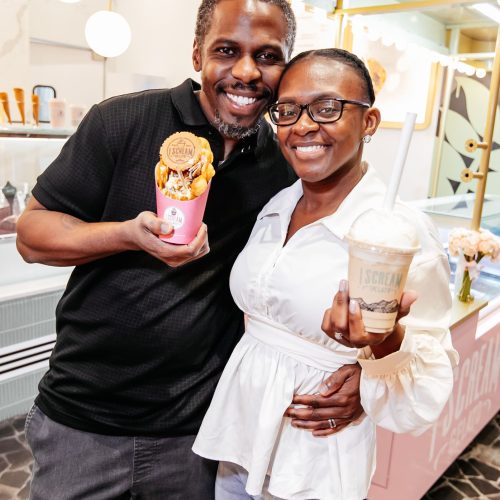 I_Scream_Gelato_Cute_Couple_Bubble_Waffle_Milkshake_Wynwood